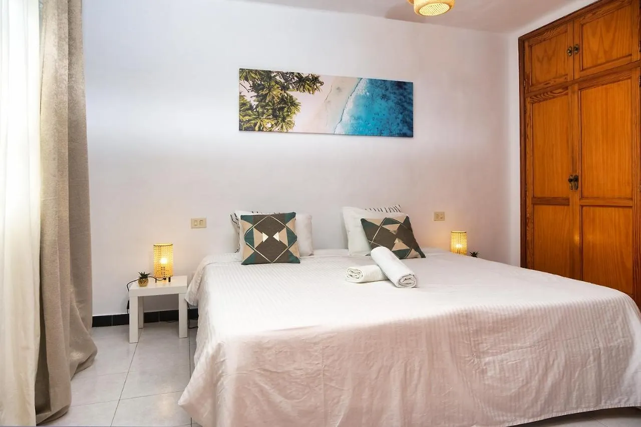 Suite Zefiro A 500M From The Beach, Fast Wifi Puerto del Carmen  0*, Puerto del Carmen (Lanzarote) Spain